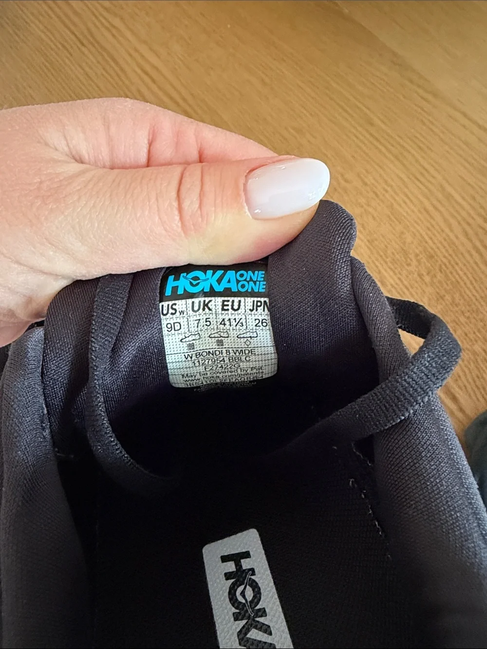 Hoka bondi 8 Women’s Black Athletic Sneakers size 9 - Picture 6 of 6
